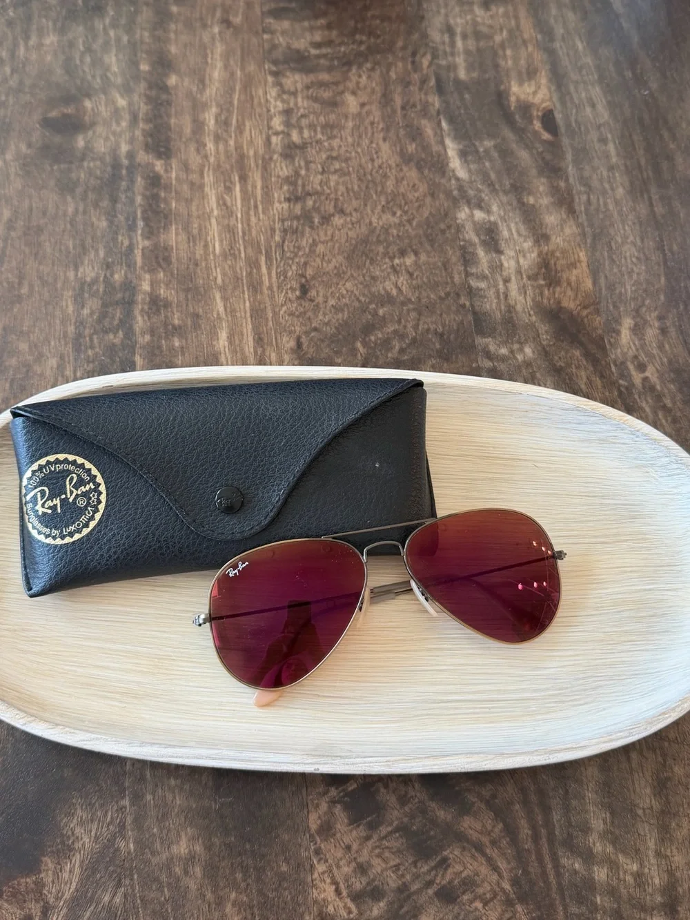 Ray-Ban timeless red